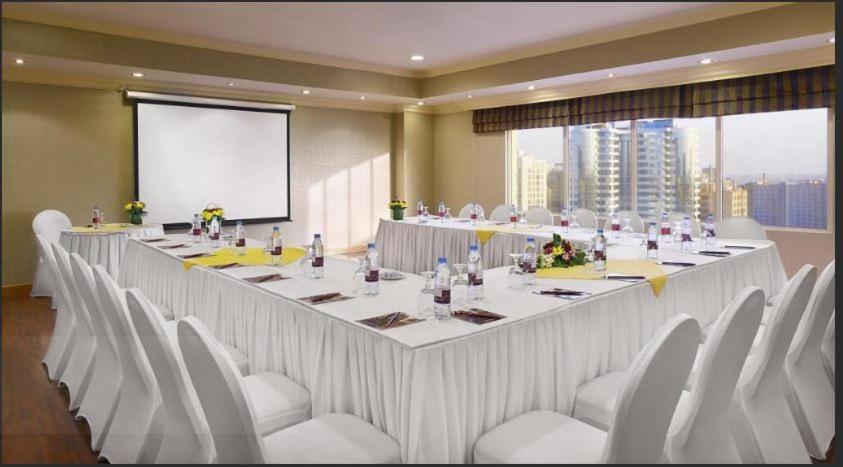 Al Safir Tower - Residence Manama Exterior photo